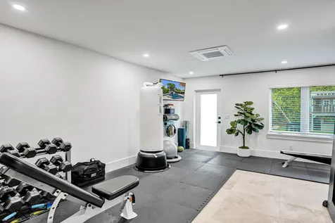 2421 NE 12th Street Fort Lauderdale FL 33304