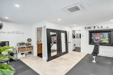 2421 NE 12th Street Fort Lauderdale FL 33304