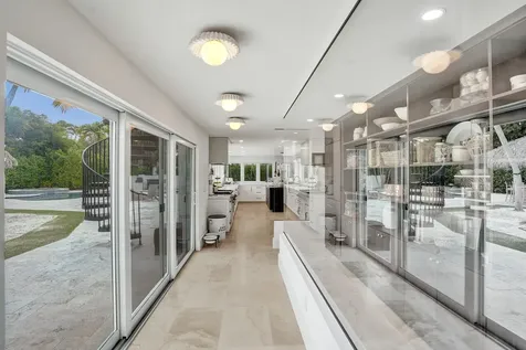 2421 NE 12th Street Fort Lauderdale FL 33304