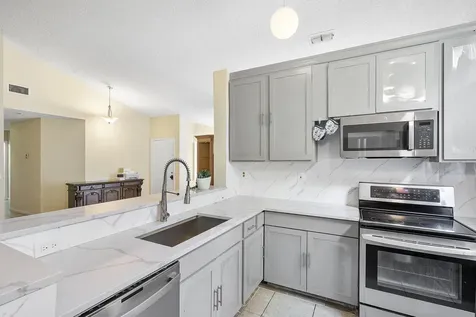 904 Magnolia Avenue North Lauderdale FL 33068