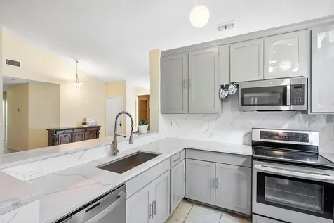 904 Magnolia Avenue North Lauderdale FL 33068