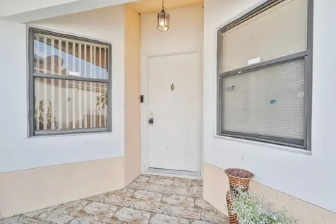 904 Magnolia Avenue North Lauderdale FL 33068
