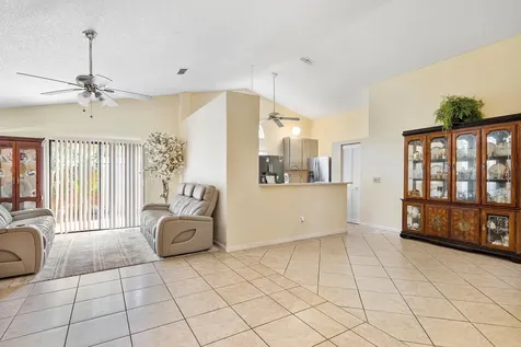 904 Magnolia Avenue North Lauderdale FL 33068
