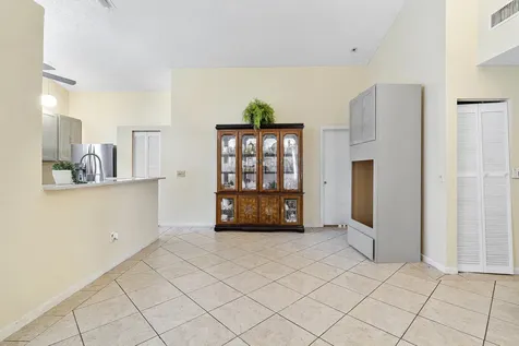 904 Magnolia Avenue North Lauderdale FL 33068