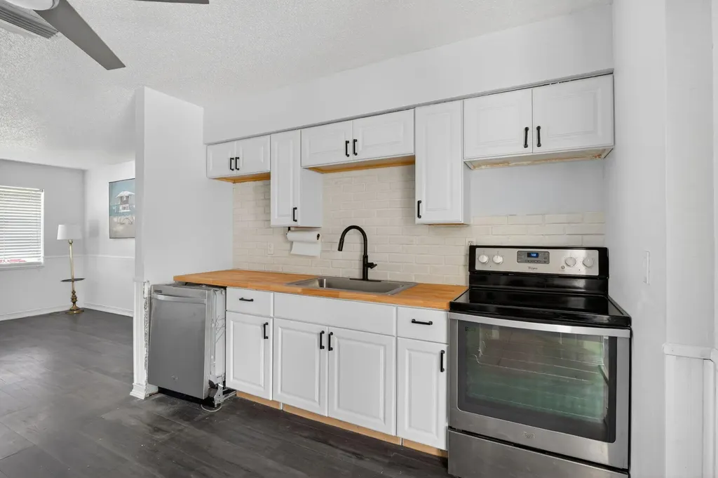 1934 Flamingo Drive North Fort Myers FL 33917