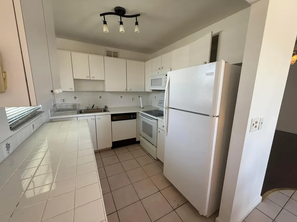 516 Saxony K Delray Beach FL 33446