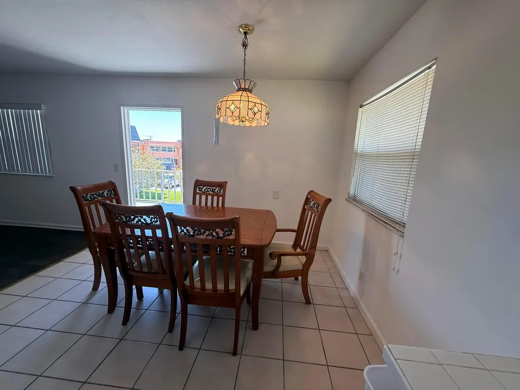 516 Saxony K Delray Beach FL 33446