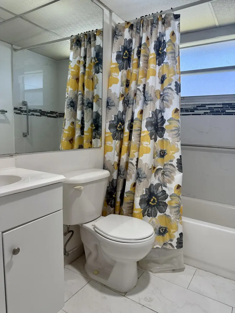 516 Saxony K Delray Beach FL 33446