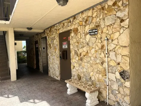 2871 Somerset Drive Lauderdale Lakes FL 33311