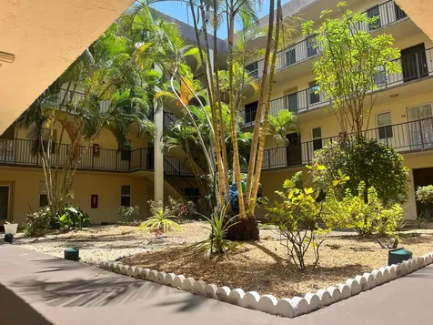 2871 Somerset Drive Lauderdale Lakes FL 33311