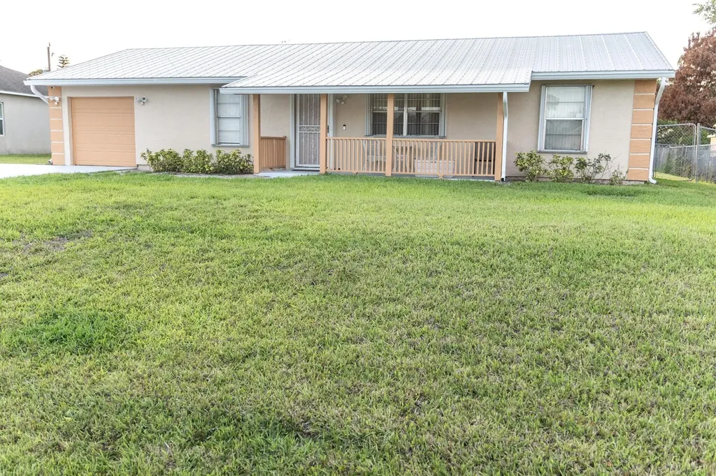 662 NW Bayshore Boulevard Port St Lucie FL 34983