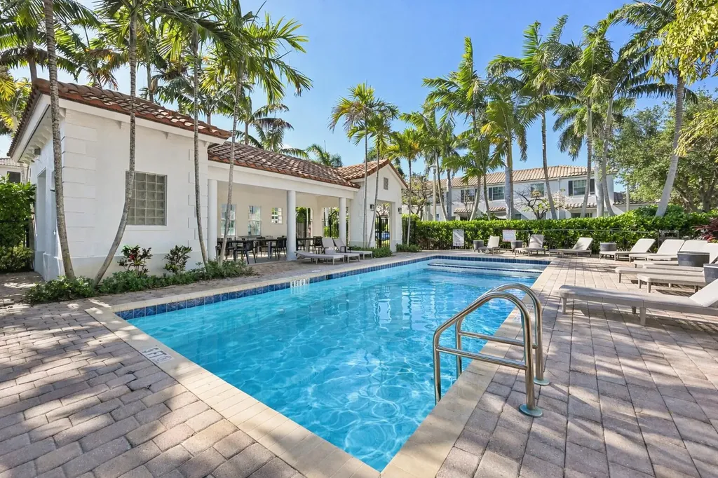 482 Graham Place Boynton Beach FL 33435