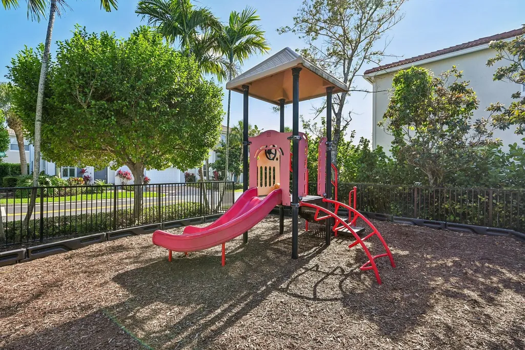 482 Graham Place Boynton Beach FL 33435