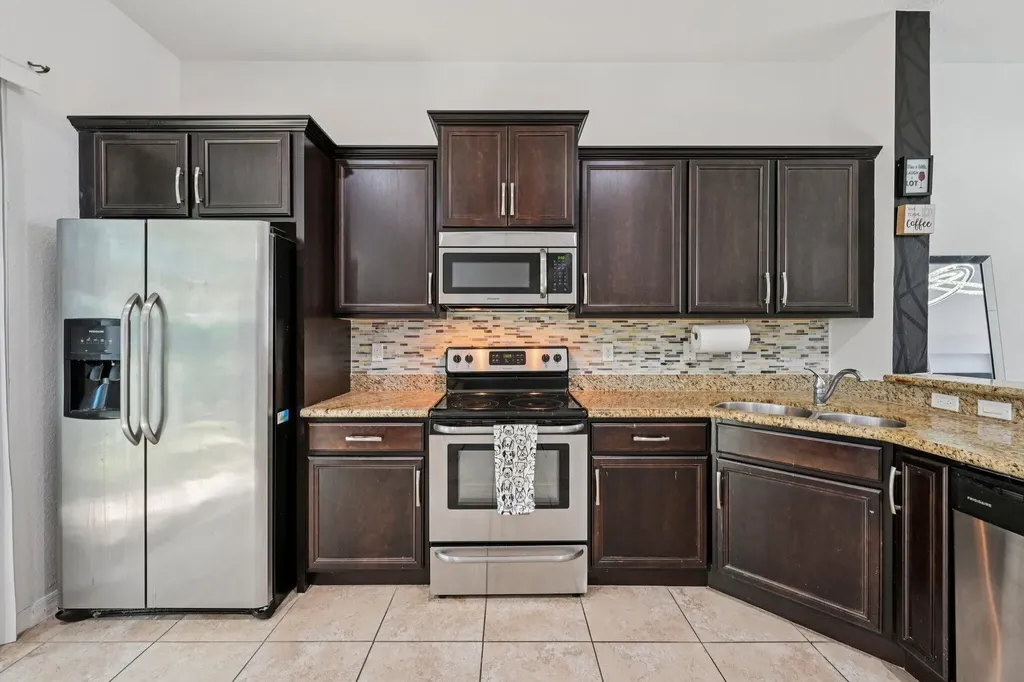 482 Graham Place Boynton Beach FL 33435