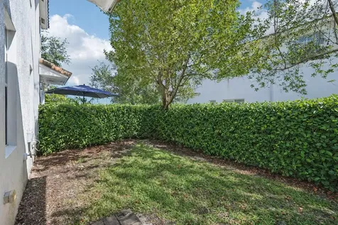 482 Graham Place Boynton Beach FL 33435