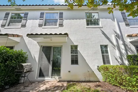 482 Graham Place Boynton Beach FL 33435
