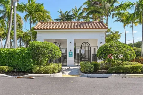 482 Graham Place Boynton Beach FL 33435