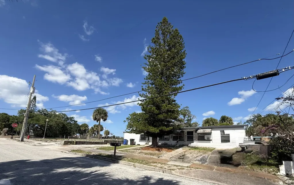 424 N 6th Street Fort Pierce FL 34950