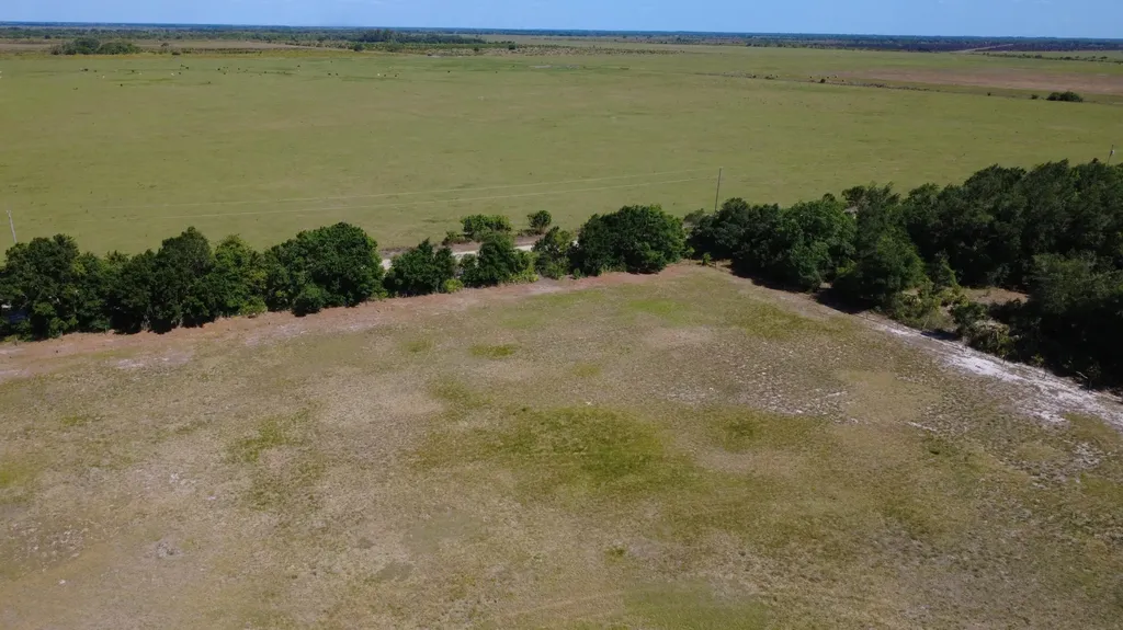 2615 Bluff Hammock Road Lorida FL 33857