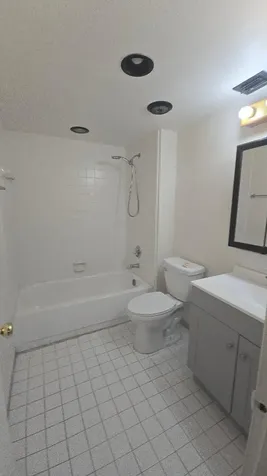 8040 N Colony Circle Tamarac FL 33321