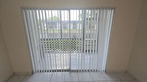 8040 N Colony Circle Tamarac FL 33321