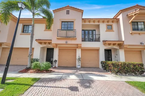 4742 Grand Cypress Circle N Coconut Creek FL 33073