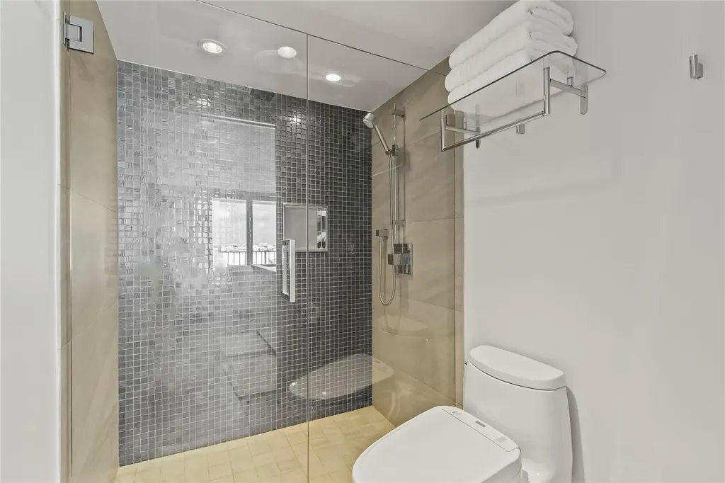 800 SE 20th Avenue Deerfield Beach FL 33441