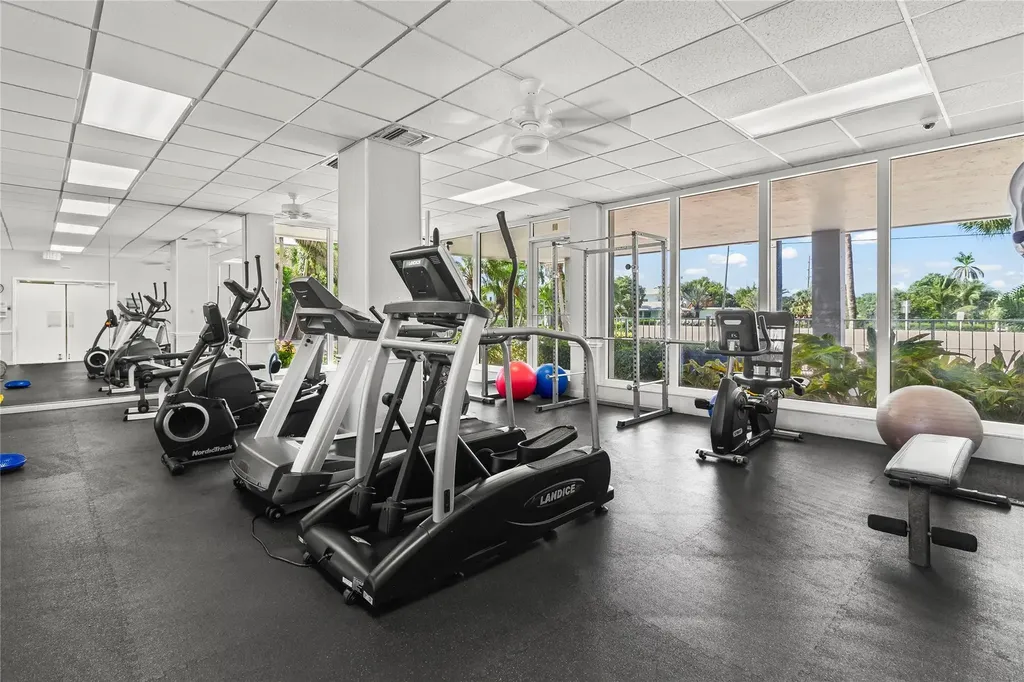 800 SE 20th Avenue Deerfield Beach FL 33441