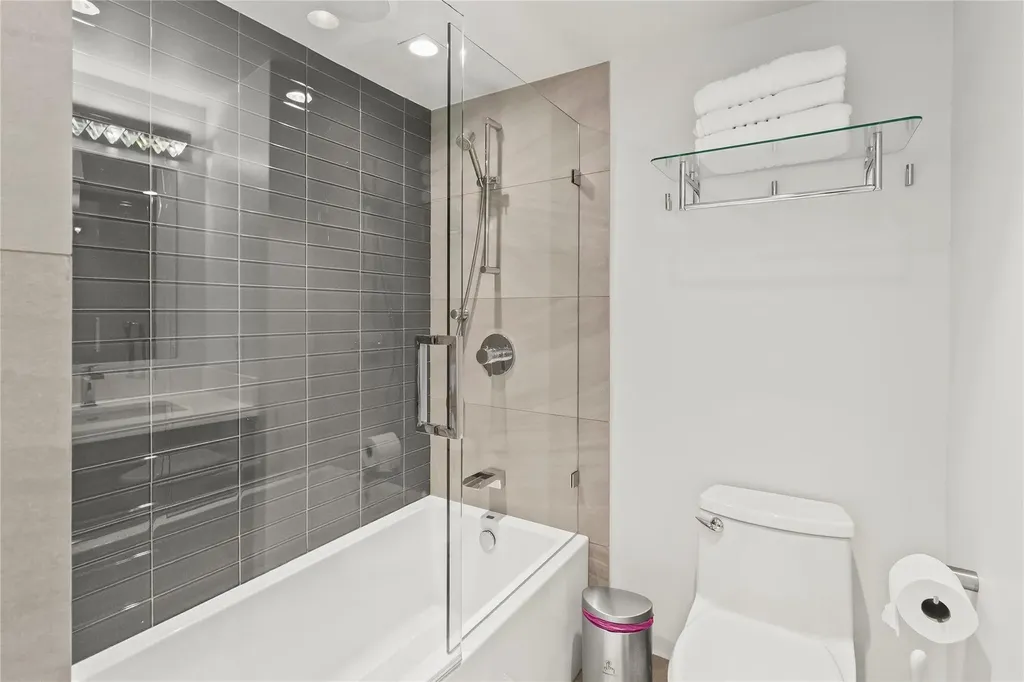 800 SE 20th Avenue Deerfield Beach FL 33441