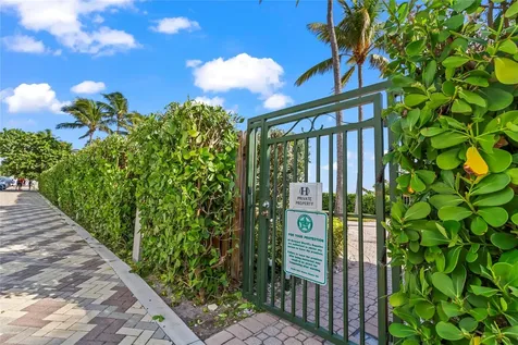 800 SE 20th Avenue Deerfield Beach FL 33441