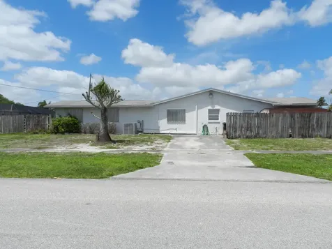 3151 Pinehurst Drive Lake Worth FL 33467