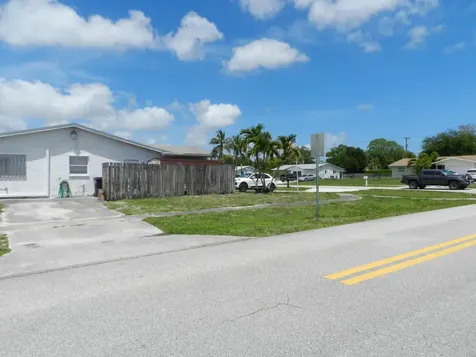 3151 Pinehurst Drive Lake Worth FL 33467