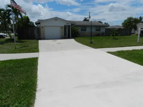 3151 Pinehurst Drive Lake Worth FL 33467