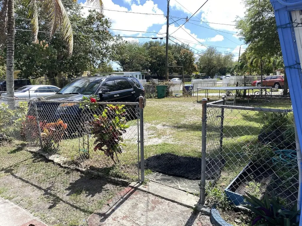 12920 Westview Drive Miami FL 33167