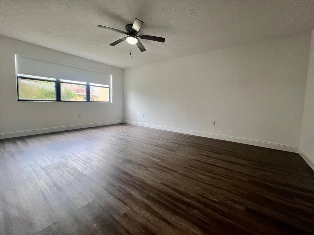 17350 NW 68th Avenue Hialeah FL 33015