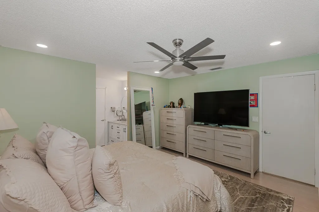 4 Verwood Way Boynton Beach FL 33426