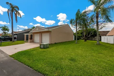 4 Verwood Way Boynton Beach FL 33426