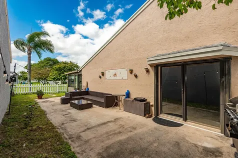 4 Verwood Way Boynton Beach FL 33426