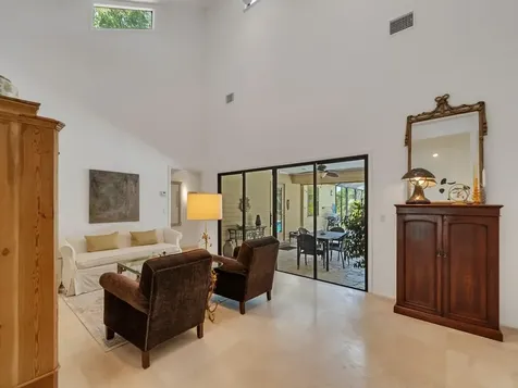 407 43rd Avenue SW Vero Beach FL 32968