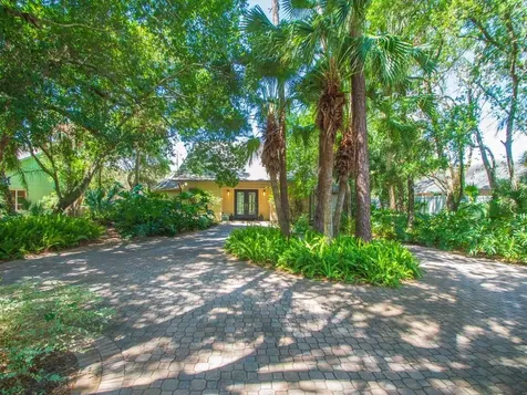 407 43rd Avenue SW Vero Beach FL 32968