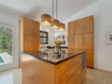 407 43rd Avenue SW Vero Beach FL 32968