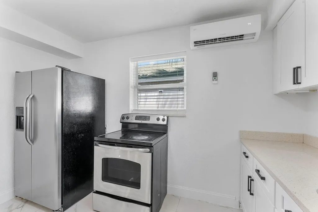 822 S C Street Lake Worth Beach FL 33460