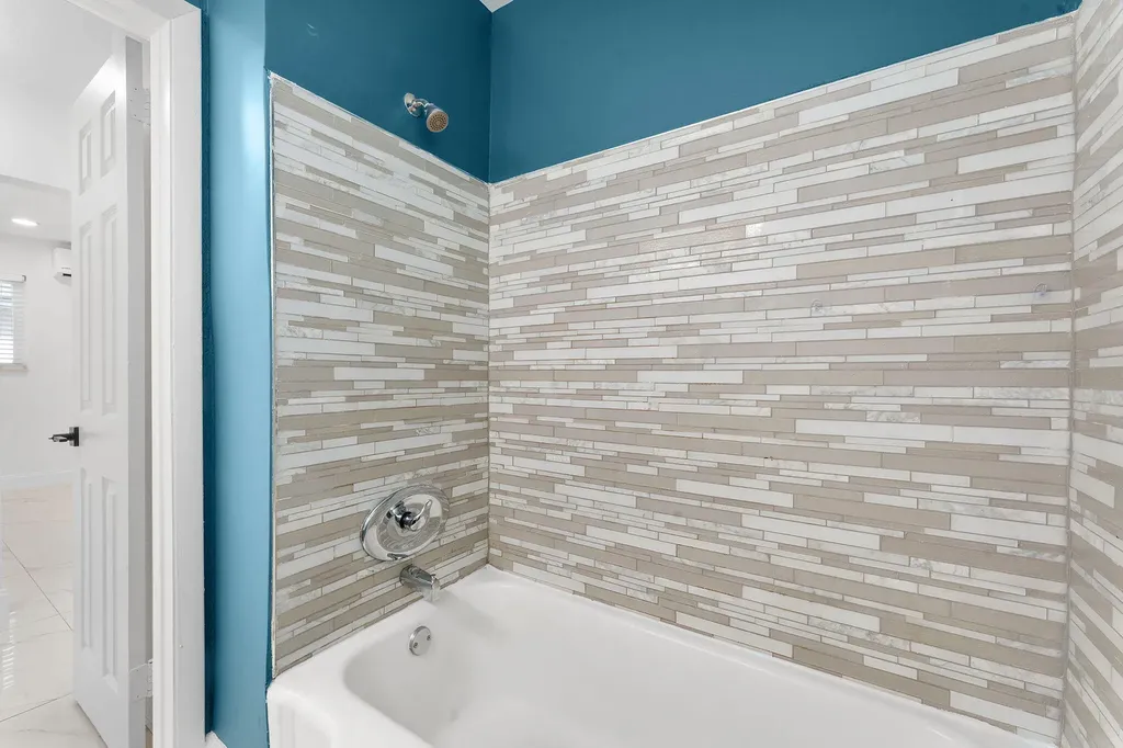 822 S C Street Lake Worth Beach FL 33460