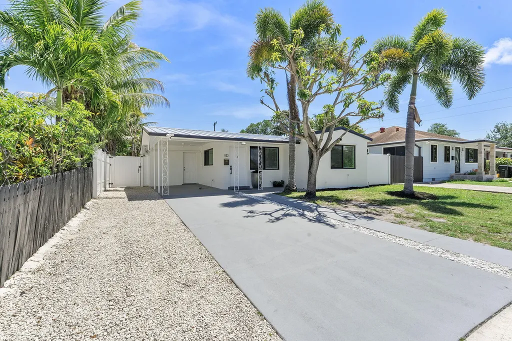 822 S C Street Lake Worth Beach FL 33460
