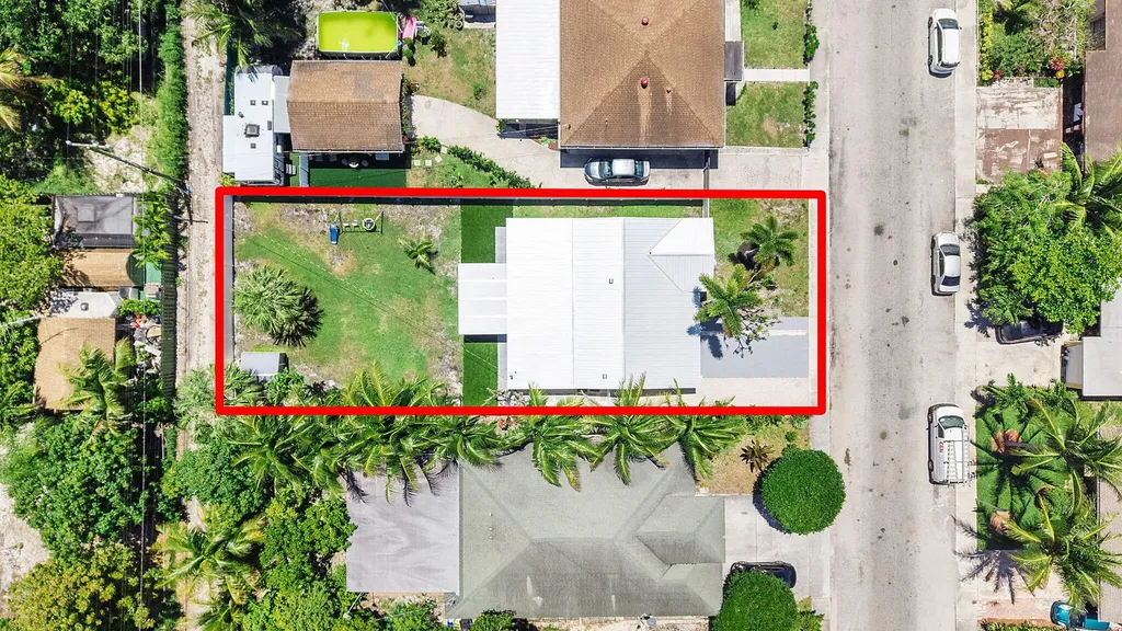 822 S C Street Lake Worth Beach FL 33460