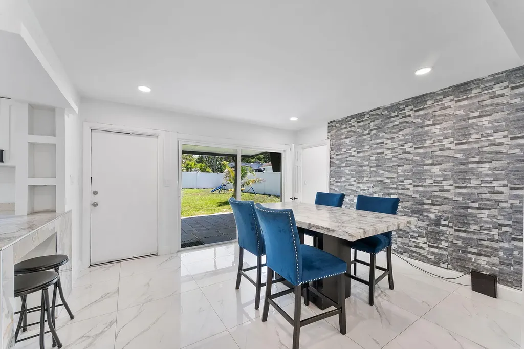 822 S C Street Lake Worth Beach FL 33460