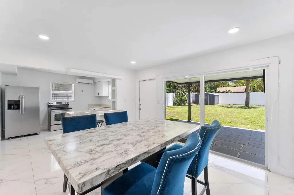 822 S C Street Lake Worth Beach FL 33460