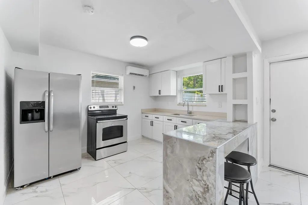 822 S C Street Lake Worth Beach FL 33460