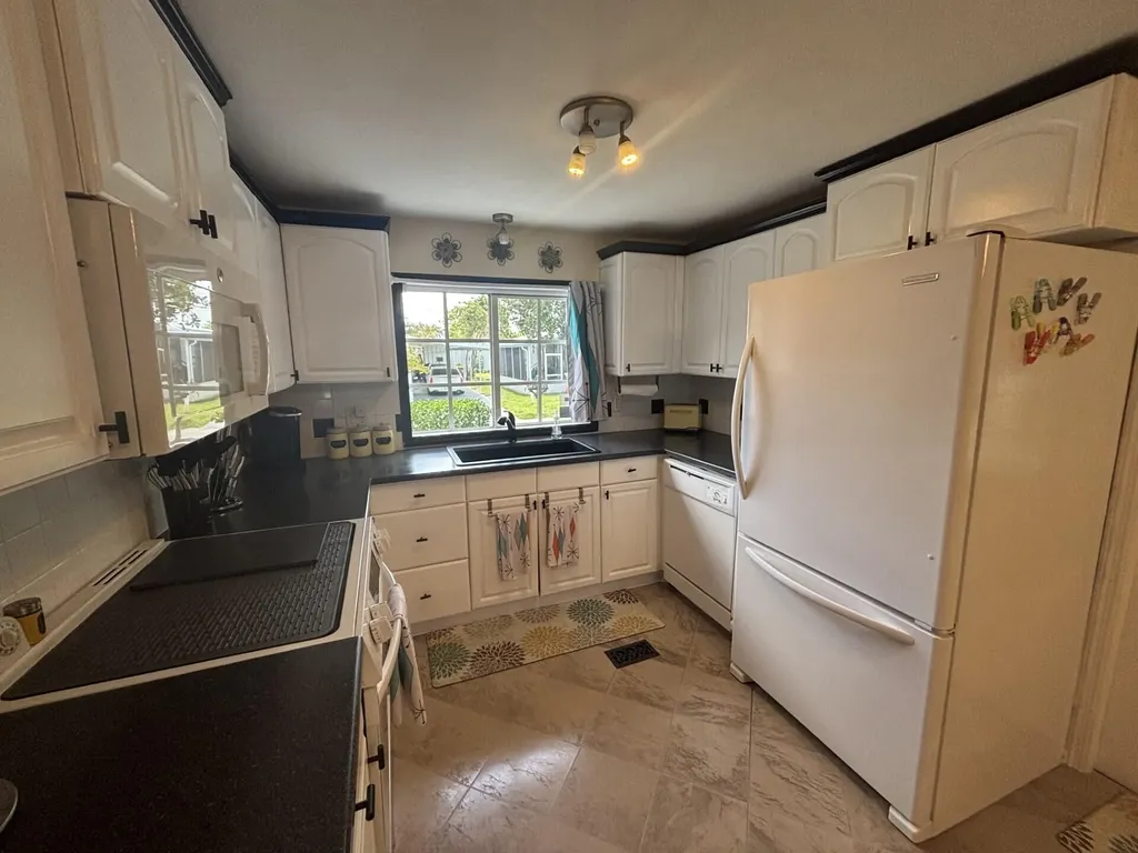 1813 Sabel Drive Deerfield Beach FL 33442