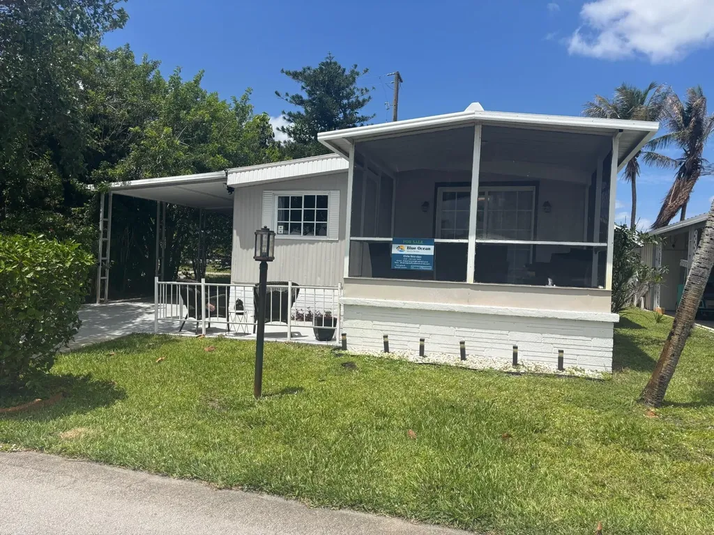 1813 Sabel Drive Deerfield Beach FL 33442
